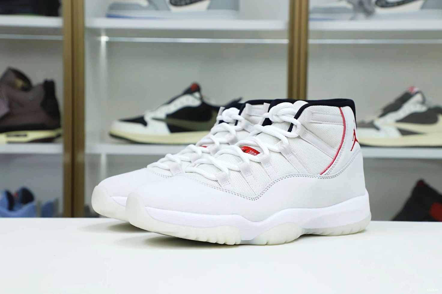 PLATINUM XI RETRO JORDAN 11 TINT AIR 1005